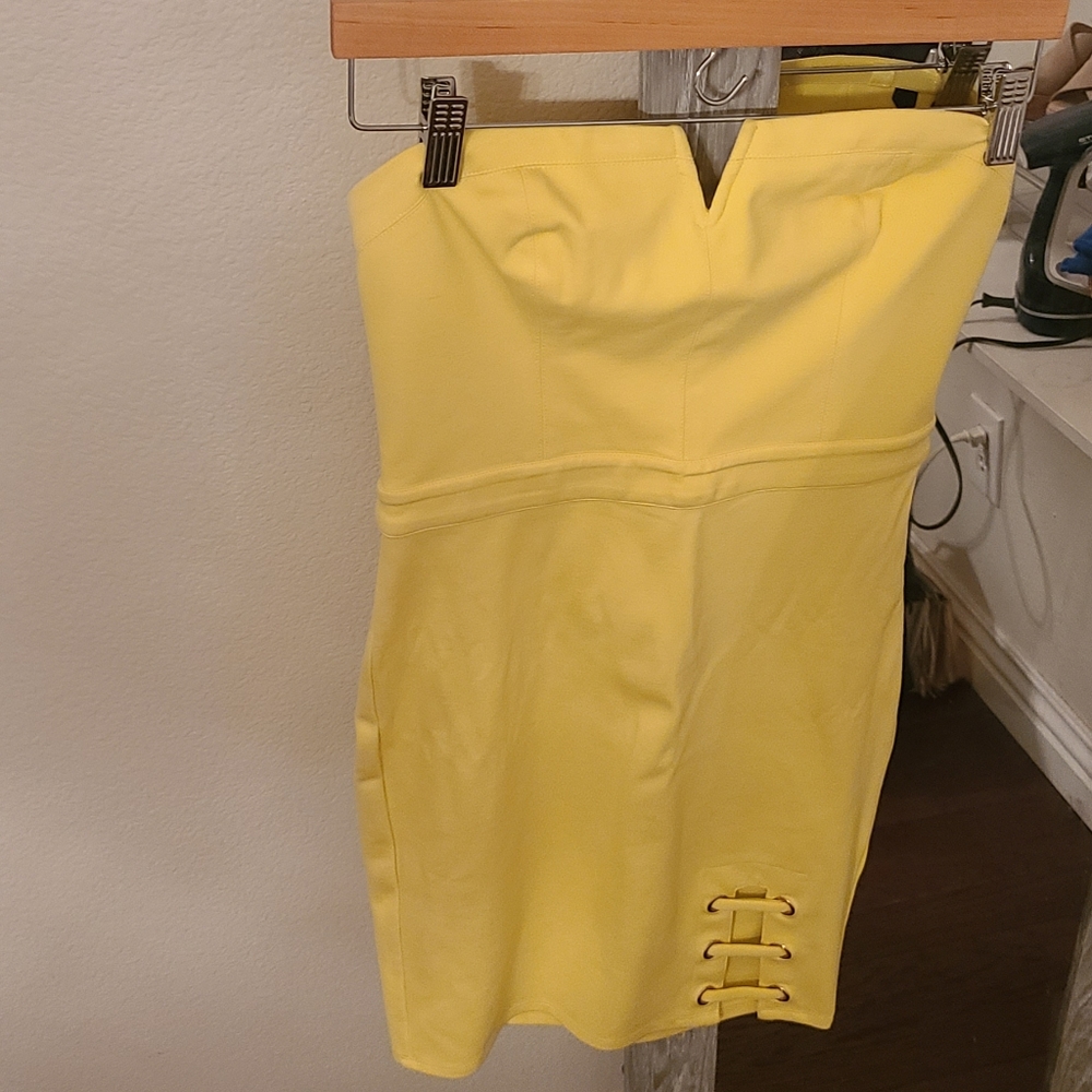 Bebe yellow strapless dress